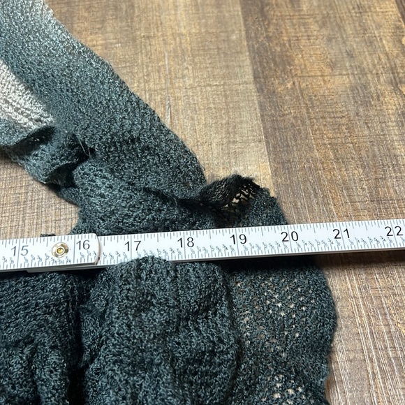 Women’s  Black and Cream Knit Infinity Scarf Acrylic one Size Winter Warm Soft - Picture 4 of 6